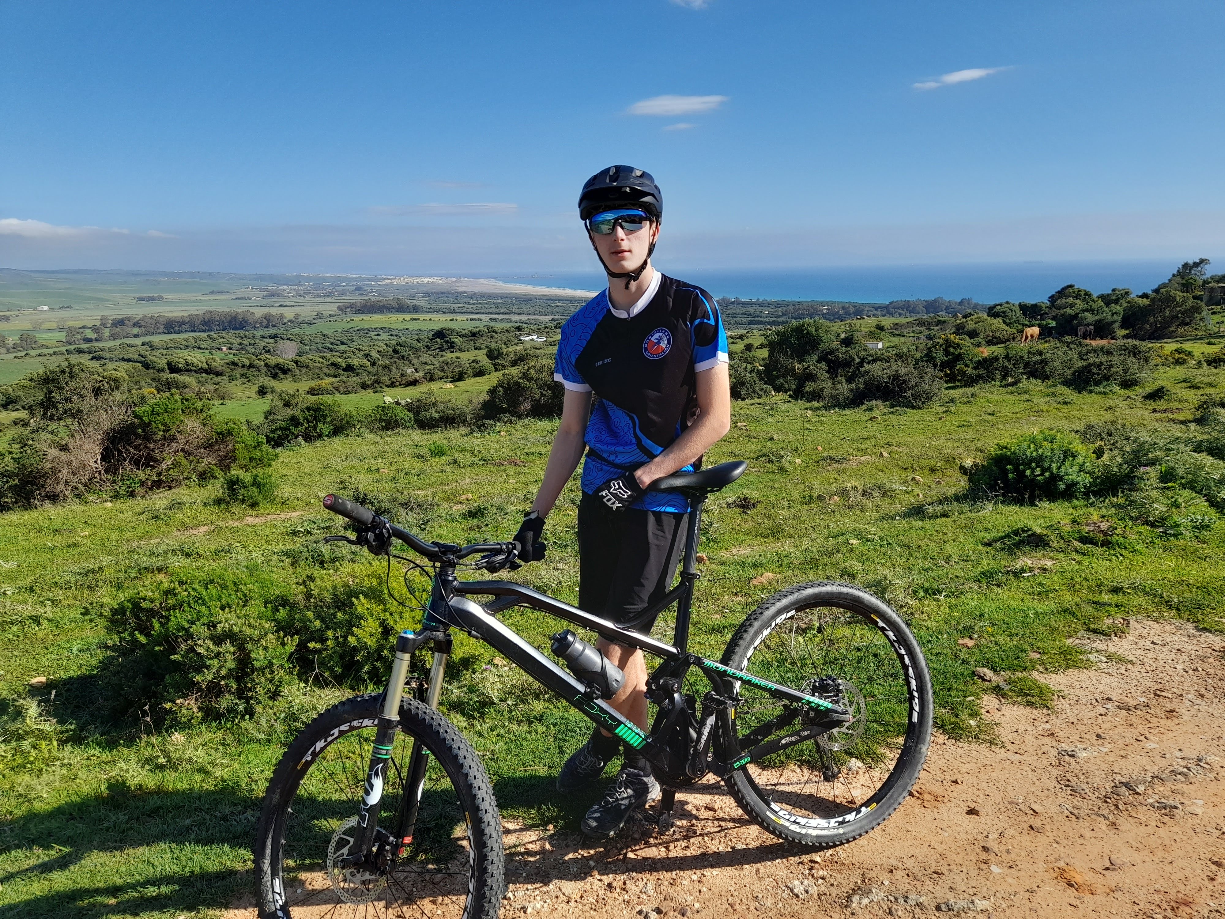 Saliendo de Tarifa en la primera etapa