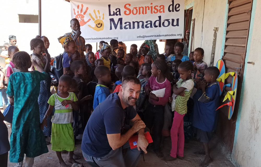 AYUDANDO DONDE HAGA FALTA