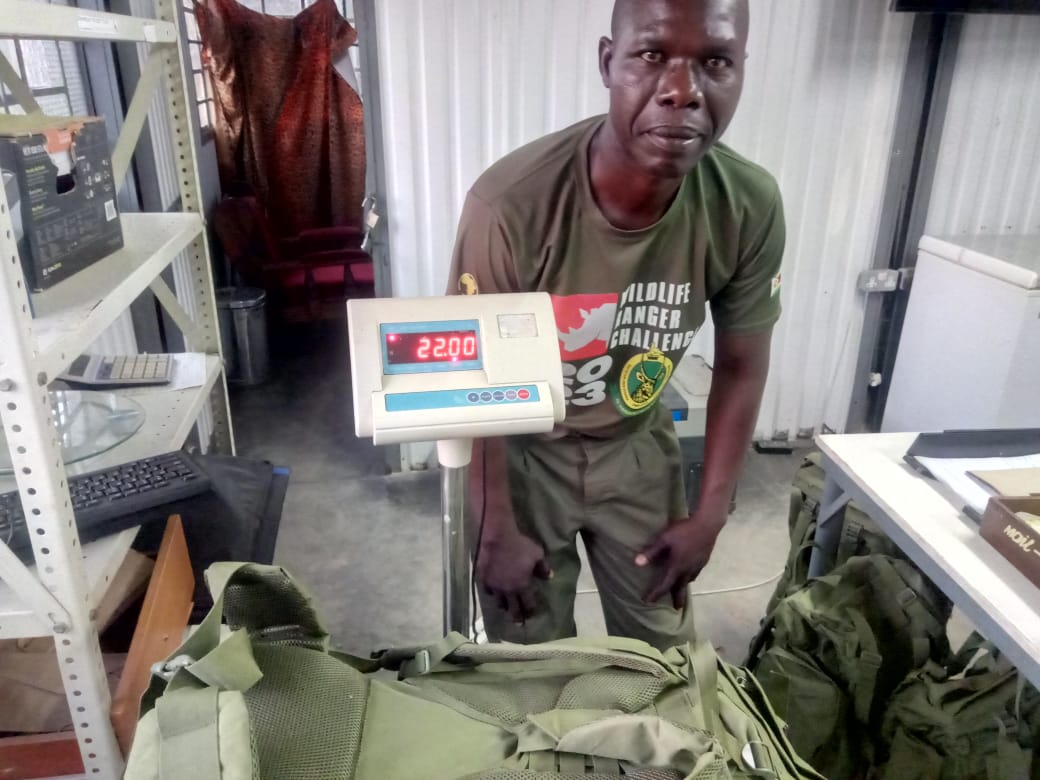 Backpack weigh-in in preparation for the 21km marathon!