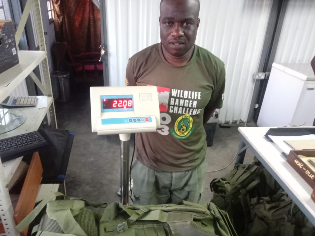 Backpack weigh-in in preparation for the 21km marathon!