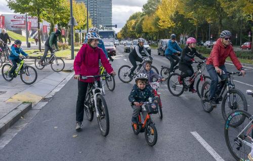 PRIMERA MARCHA FAMILIAR SOLIDARIA PEDALEANDO POR LA INDIA
